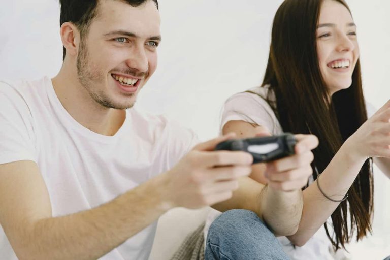 How Video Games Could Make Your Brain 14 Years Younger (M)