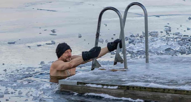 3,000+ People Tried Cold-Water Immersion — Is It A Mental Health Game Changer? (M)